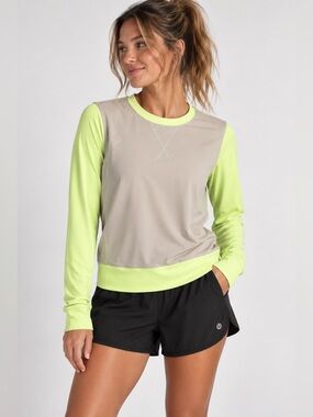 Lululemon Women’s Long-Sleeve Performance Pullover - Lime/Beige